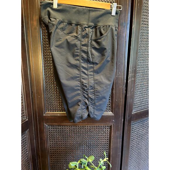 Women,s ,Black ,Zella, Workout, Short, Size Small - Picture 2 of 4